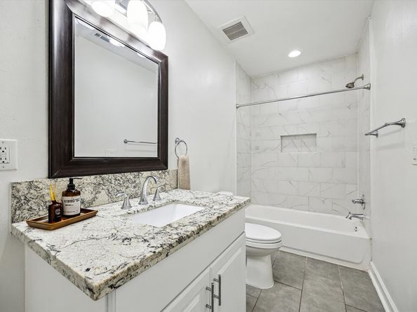 2108 Freeman Street, Houston TX 77009