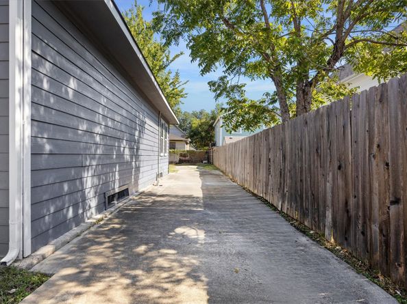 2108 Freeman Street, Houston TX 77009