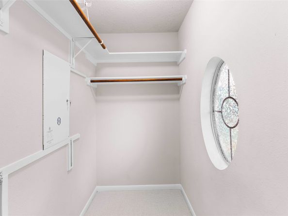 78 S Bardsbrook Circle, The Woodlands TX 77382