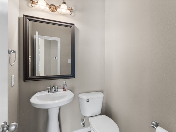 78 S Bardsbrook Circle, The Woodlands TX 77382