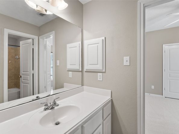 78 S Bardsbrook Circle, The Woodlands TX 77382