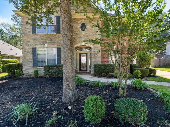 78 S Bardsbrook Circle, The Woodlands TX 77382