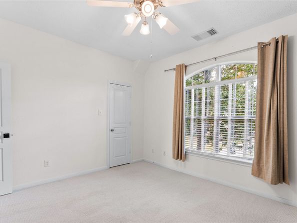 78 S Bardsbrook Circle, The Woodlands TX 77382