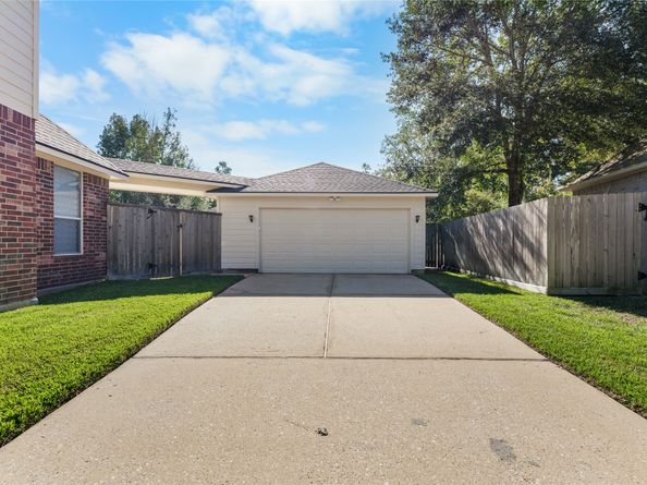 78 S Bardsbrook Circle, The Woodlands TX 77382