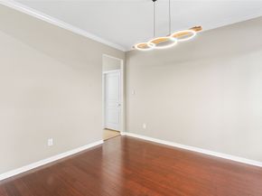 78 S Bardsbrook Circle, The Woodlands TX 77382