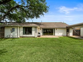 1902 Knoboak Circle, Houston TX 77080