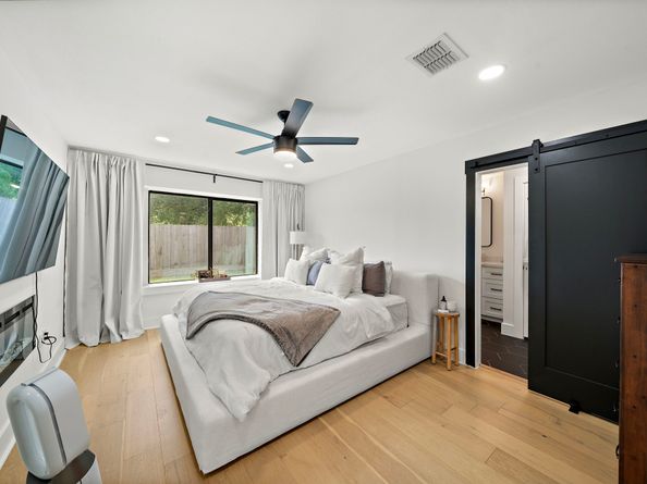 1902 Knoboak Circle, Houston TX 77080