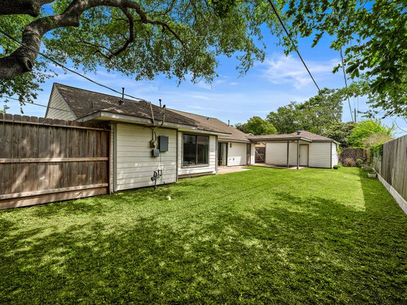 1902 Knoboak Circle, Houston TX 77080