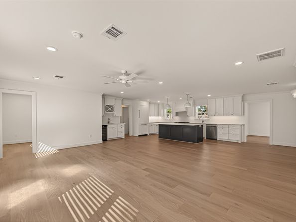 9242 Autauga Street, Houston TX 77080