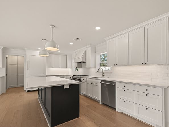 9242 Autauga Street, Houston TX 77080