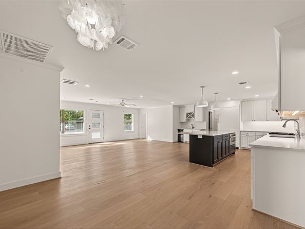 9242 Autauga Street, Houston TX 77080