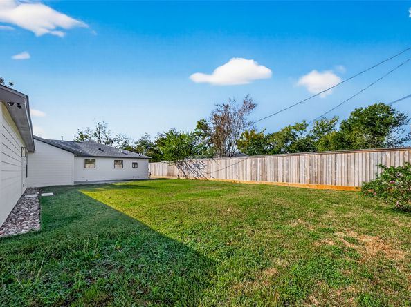 9242 Autauga Street, Houston TX 77080