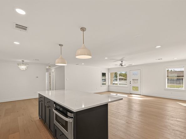 9242 Autauga Street, Houston TX 77080