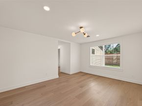 9242 Autauga Street, Houston TX 77080