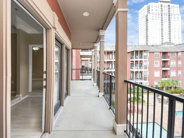 2400 Mccue Road 333, Houston TX 77056