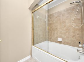 2400 Mccue Road 333, Houston TX 77056