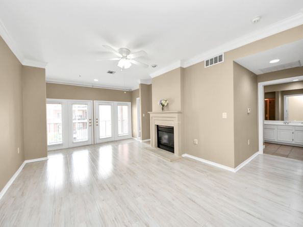 2400 Mccue Road 333, Houston TX 77056