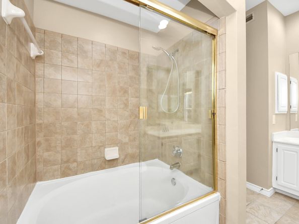 2400 Mccue Road 333, Houston TX 77056