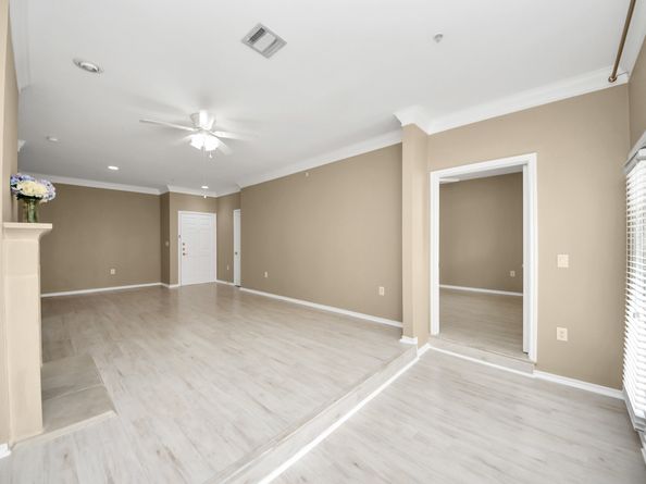 2400 Mccue Road 333, Houston TX 77056