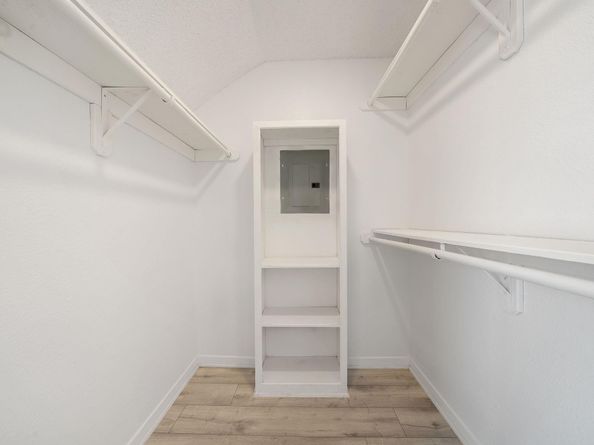 8543 Sands Point Drive Drive, Houston TX 77036