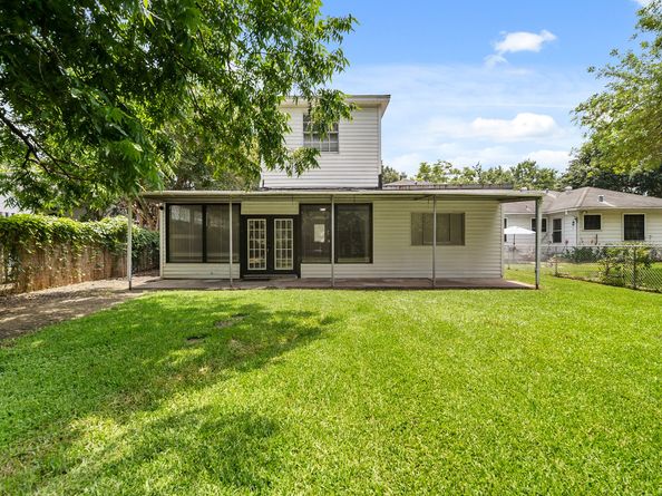 8327 Bonner Drive, Houston TX 77017