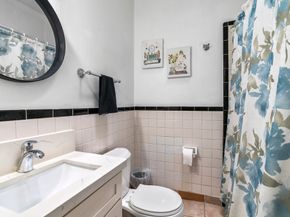 5217 Claremont Street, Houston TX 77023