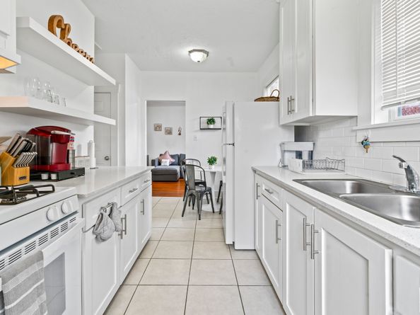 5217 Claremont Street, Houston TX 77023