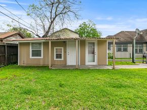 5217 Claremont Street, Houston TX 77023