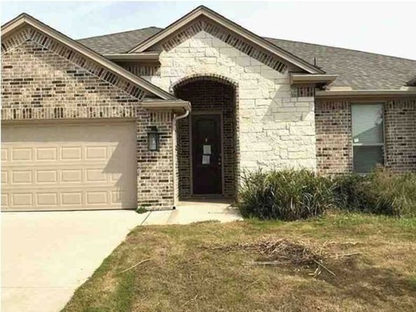 640 Steerman Court, Saginaw TX 76179