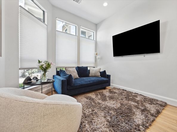 2911 Mid Lane, Houston TX 77027