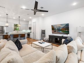 846 Wakefield Drive B, Houston TX 77018