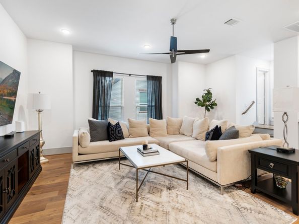 846 Wakefield Drive B, Houston TX 77018