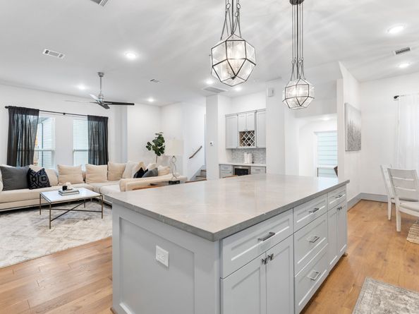 846 Wakefield Drive B, Houston TX 77018