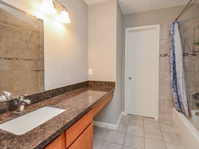 2119 Barr Street, Houston TX 77080