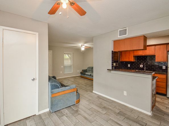 2119 Barr Street, Houston TX 77080