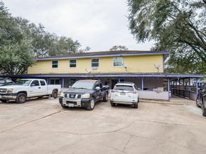 2119 Barr Street, Houston TX 77080