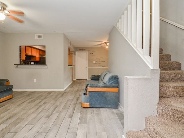 2119 Barr Street, Houston TX 77080