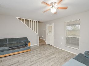 2119 Barr Street, Houston TX 77080