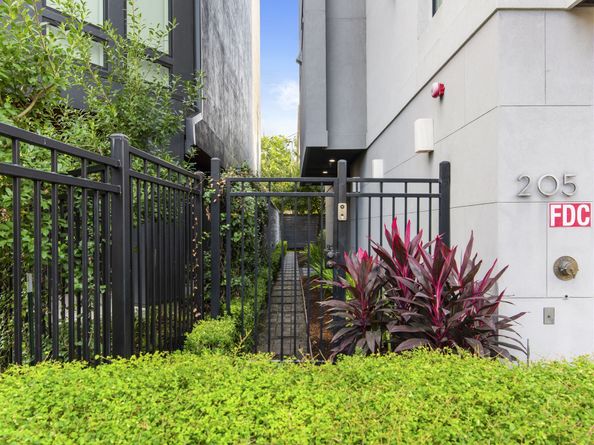 205 Portland Street, Houston TX 77006