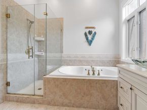 103 Hudson Cove, Edgewater NJ 07020
