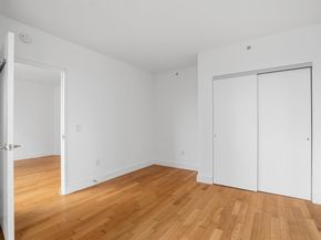 77 Hudson St 2002, Jersey City NJ 07302