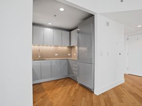 77 Hudson St 2002, Jersey City NJ 07302