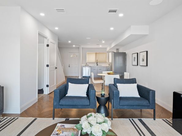 1110 River Rd 102, Edgewater NJ 07020