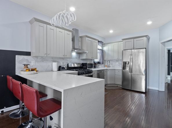 84 West 3rd St, Bayonne NJ 07002