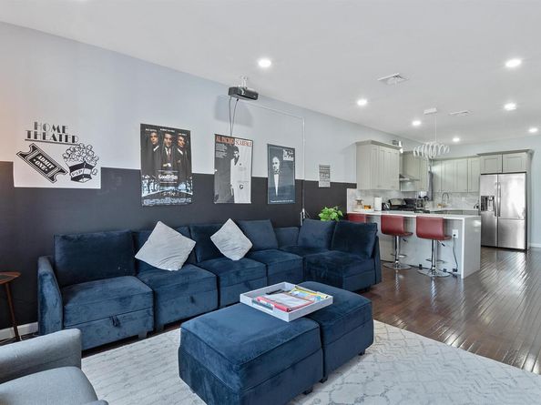 84 West 3rd St, Bayonne NJ 07002