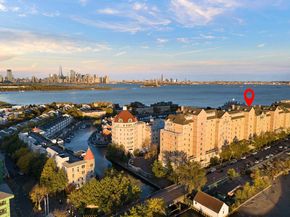 208 Shearwater Ct West 31, Jersey City NJ 07305