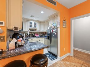 208 Shearwater Ct West 31, Jersey City NJ 07305