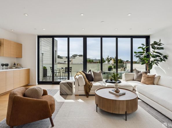 3307 Broderick Street, San Francisco CA 94123