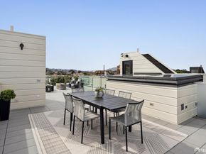 3307 Broderick Street, San Francisco CA 94123