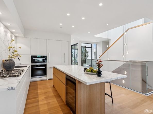 3307 Broderick Street, San Francisco CA 94123